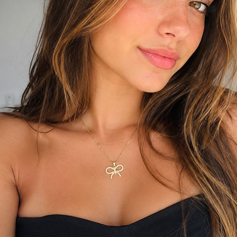Eternal Bow Necklace